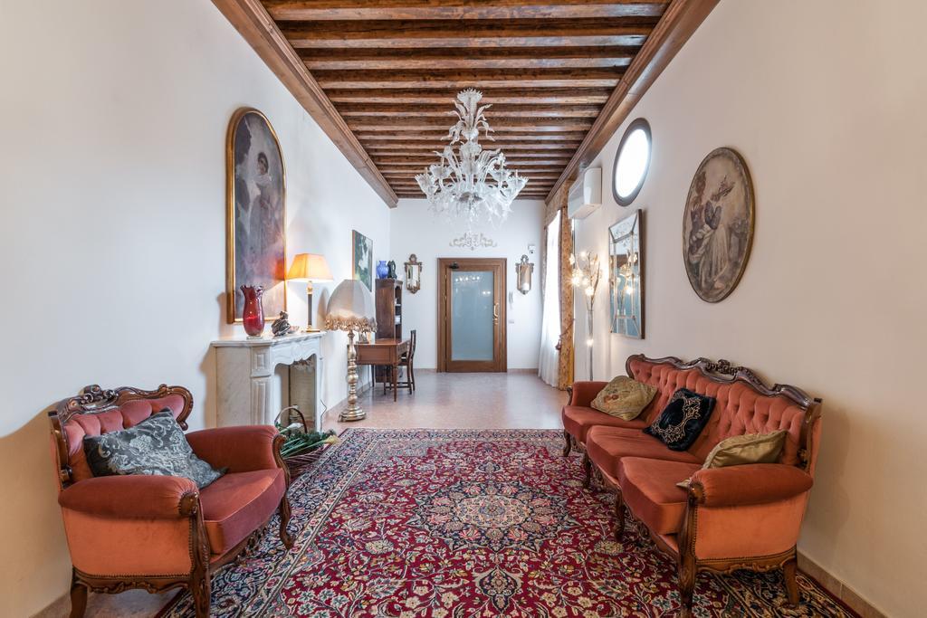 Palazzo Della Torre Apartment Venesia Bagian luar foto