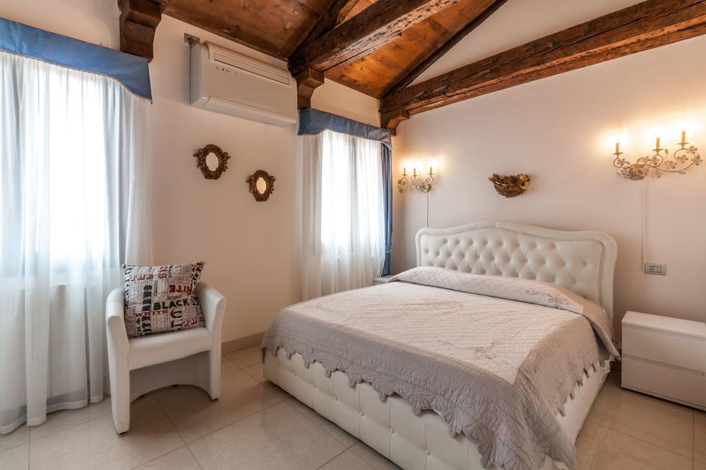 Palazzo Della Torre Apartment Venesia Bagian luar foto