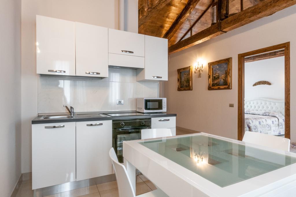 Palazzo Della Torre Apartment Venesia Bagian luar foto