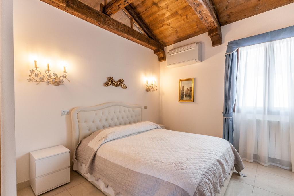 Palazzo Della Torre Apartment Venesia Bagian luar foto