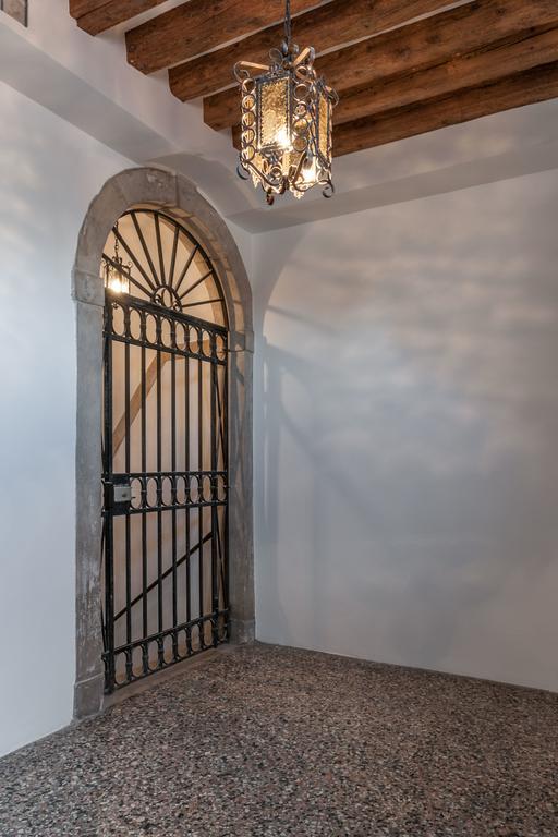 Palazzo Della Torre Apartment Venesia Bagian luar foto